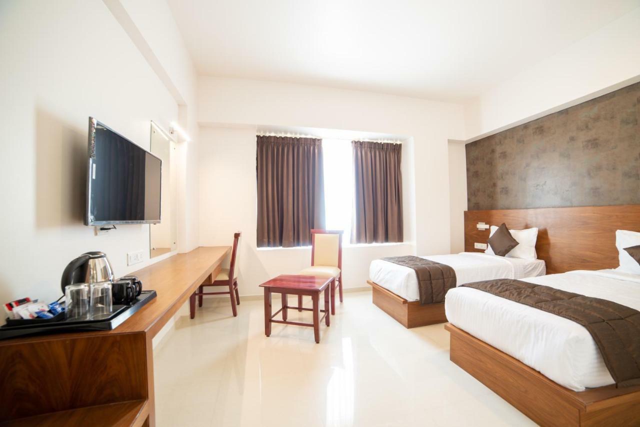 Heritage Inn Мисор Екстериор снимка